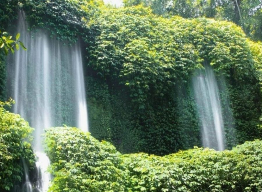 benang-stokel-lombok-waterfall